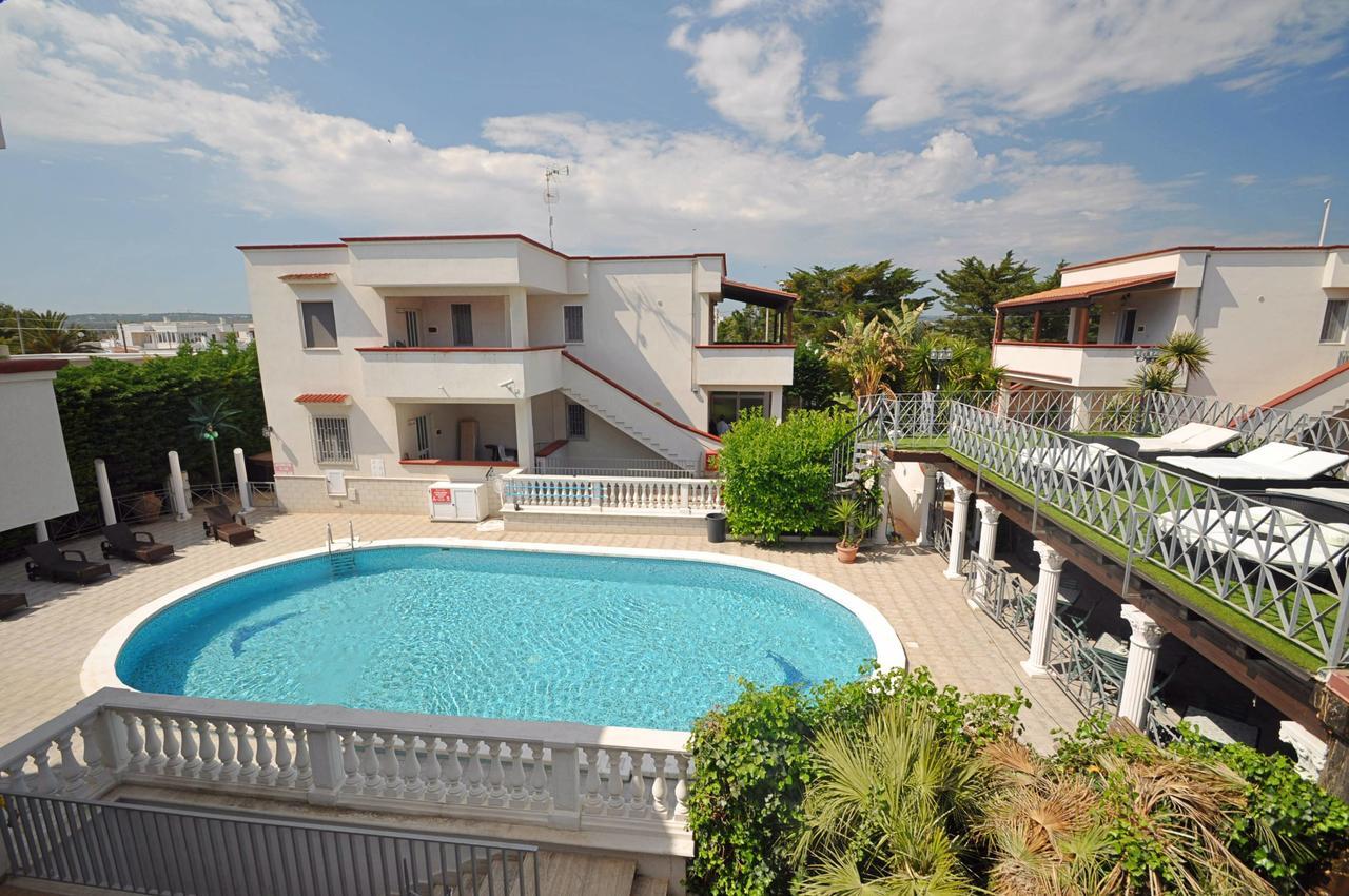 Residence Mezzaluna Carovigno Exterior foto